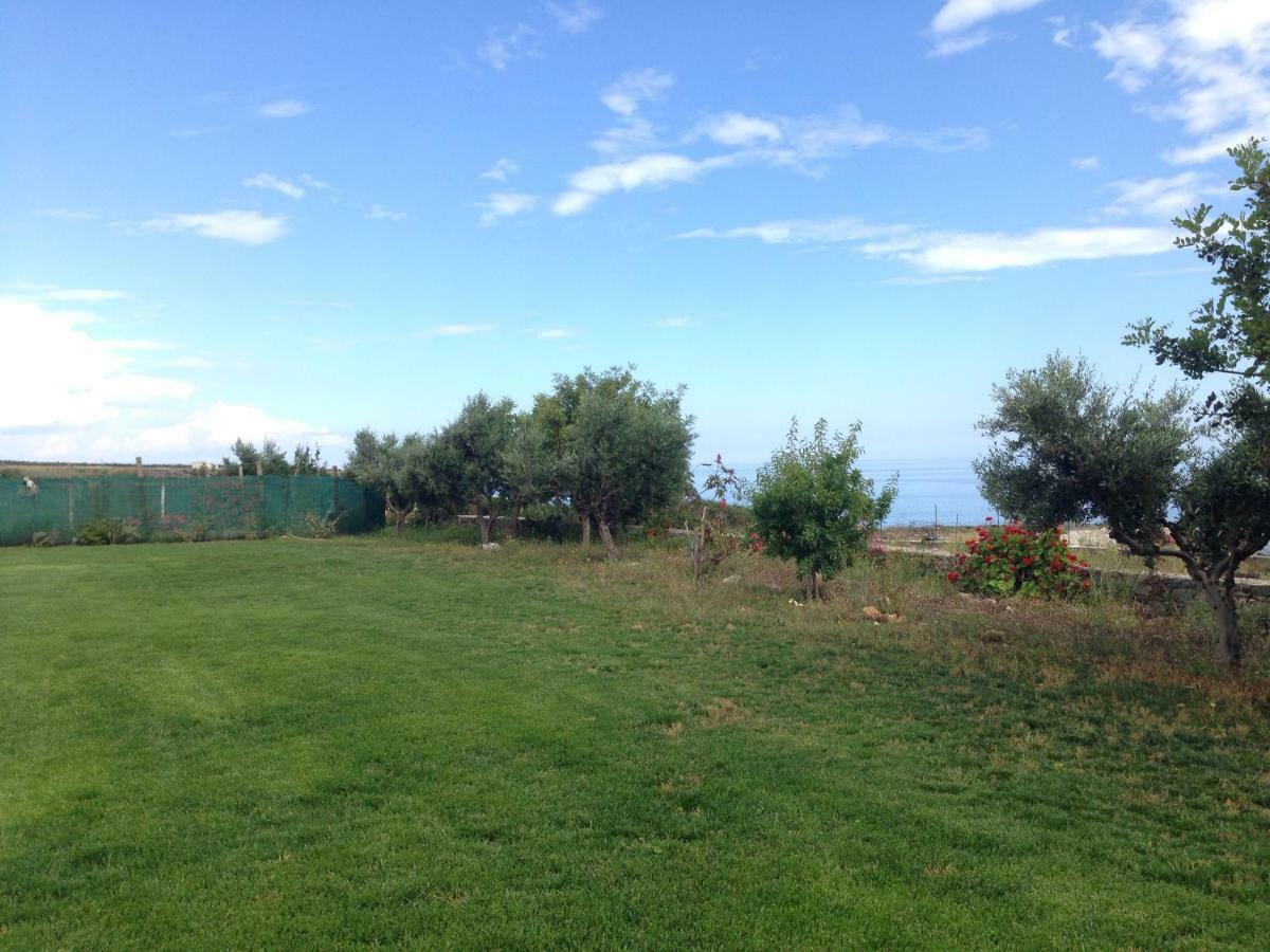 Kioni Villas Frangocastelo